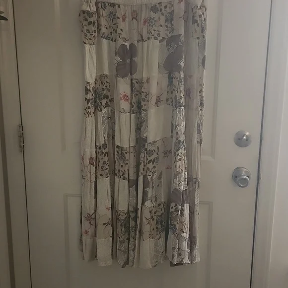 Floral Patchwork Maxi Skirt - Picture 3 of 4